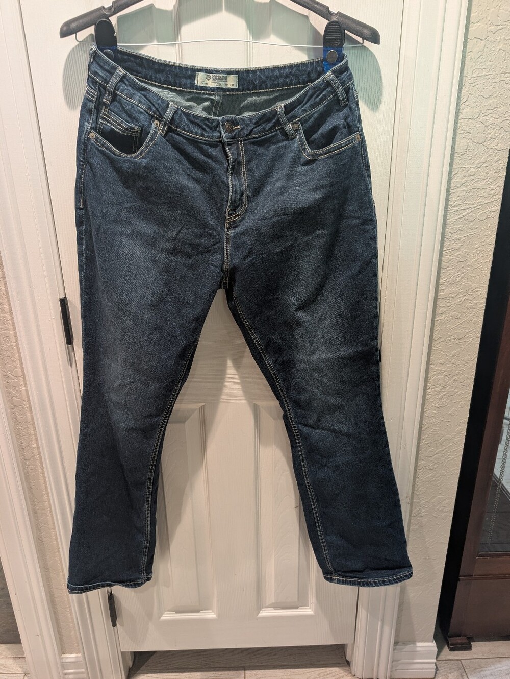 Men's Dark Rock & Roll Denim Jeans - Classic Fit